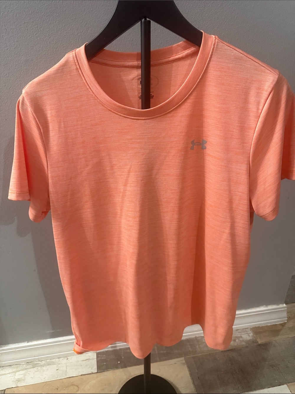 Under Armour women’s Coral Performance Short Sleeve Tee